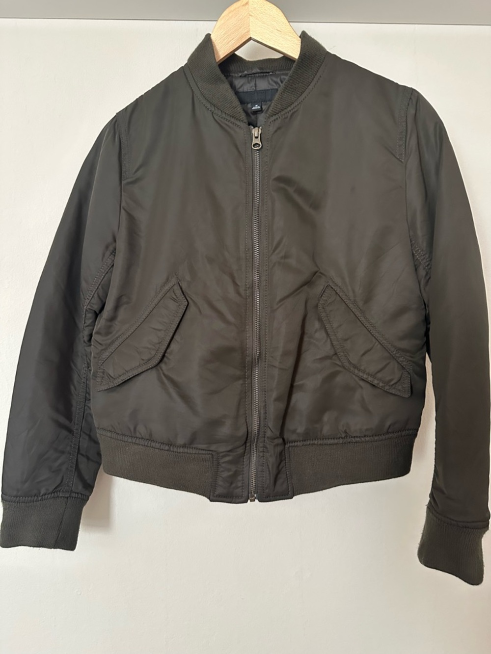 Uniqlo Women’s Olive Green Bomber Jacket